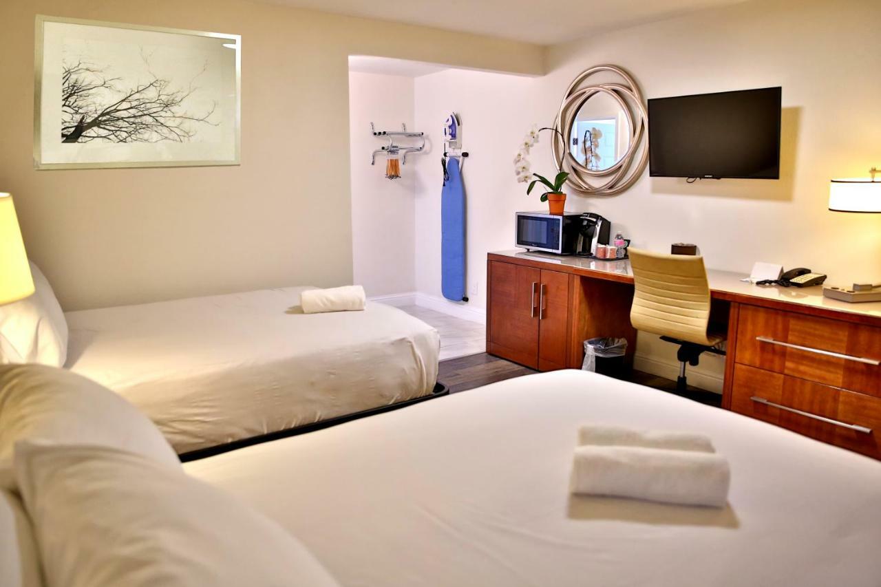 Travelodge By Wyndham קרסנט סיטי מראה חיצוני תמונה