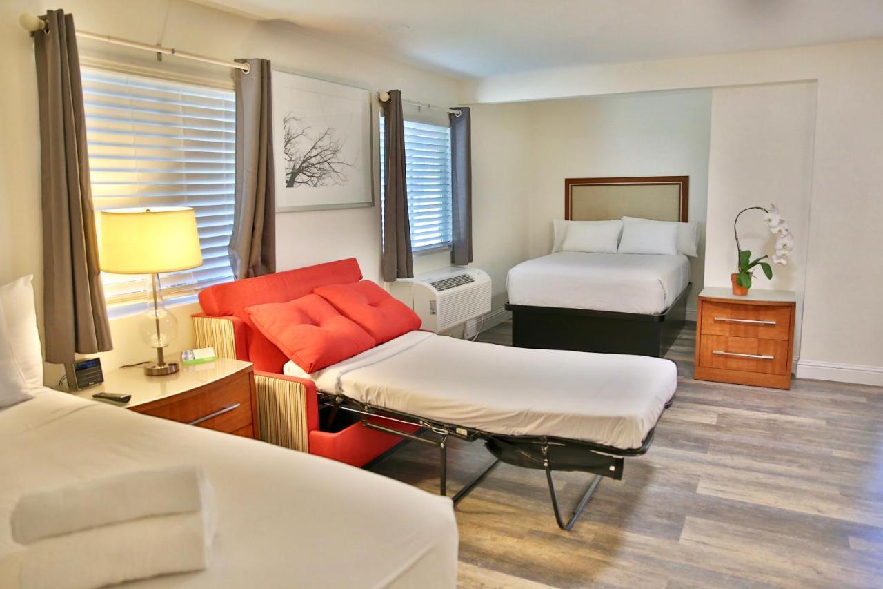 Travelodge By Wyndham קרסנט סיטי מראה חיצוני תמונה